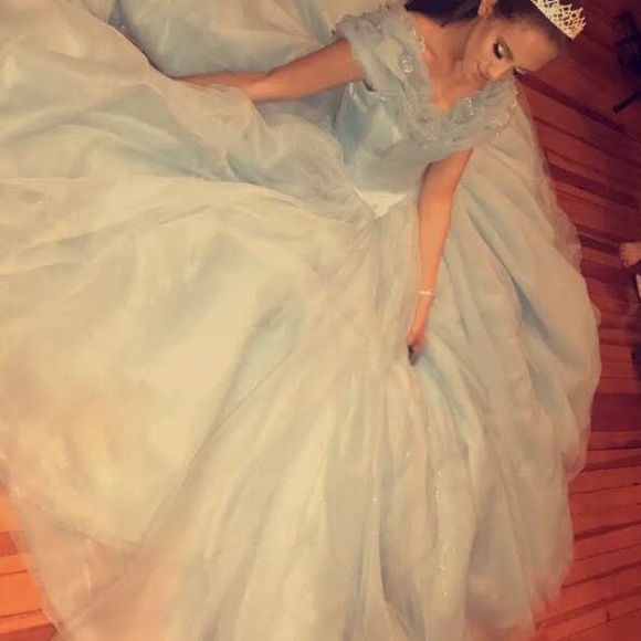 Dresses & Skirts - Cinderella dress replica of the 2018 movie
